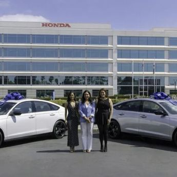 Honda Accord Tembus 15 Juta Unit Terjual di AS, Kakak dan Adik Jadi Pembeli Bersejarah