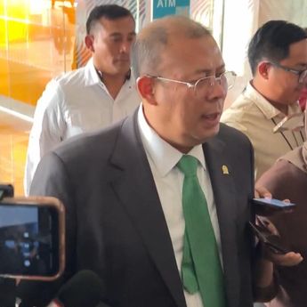 DPR Minta Kemenhub Bikin Aturan Usai Potongan 8 Persen Ojol