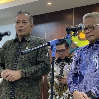 Menkop: Arahan Presiden Koperasi Bukan hanya di Kebun Tapi Ikut Proses Produksinya