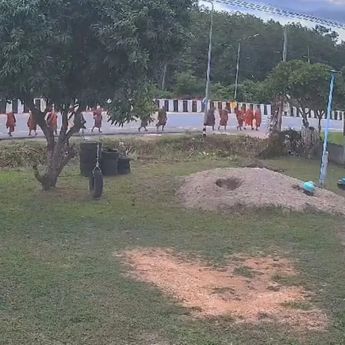 Tragedi Biksu Ditabrak Mobil di Thailand, Korban Meninggal Bertambah Jadi 10 Orang