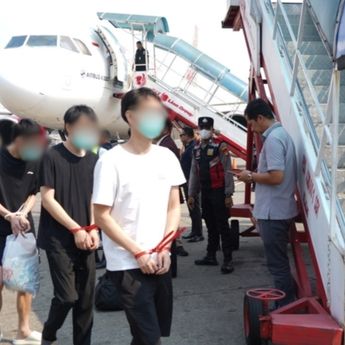 Imigrasi Deportasi dan Tangkal Seumur Hidup 92 WN Tiongkok Sindikat Penipuan Investasi Batam