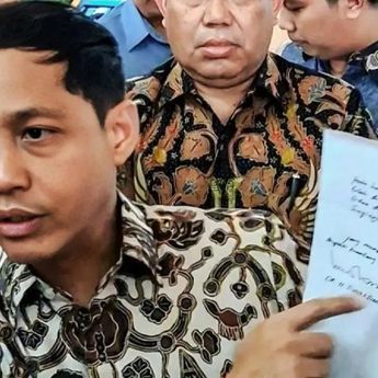 Raja Juli Laporkan Gratifikasi Bupati Kuantan Singingi ke KPK