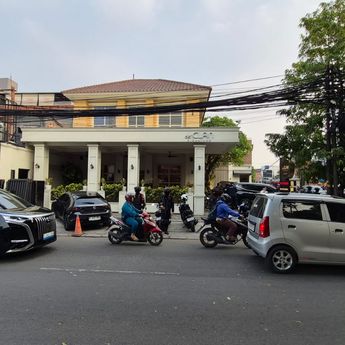 Polisi Geledah Restoran De'Clan Terkait 3 Kasus Korupsi, Salah Satunya Dugaan Blackout