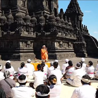 Dampingi PM India Beribadah di Prambanan, Sikap Toleransi Prabowo Dipuji Warganet