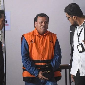 KPK Sita 12.000 Dolar Singapura dari Ketua DPRD Kuansing Saat Pemeriksaan Kasus Suap