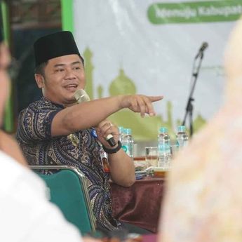 Bupati Tegal Akan Sampaikan Aspirasi Buruh Tembakau ke Pemerintah Pusat Terkait Rencana Kemasan Polos Rokok