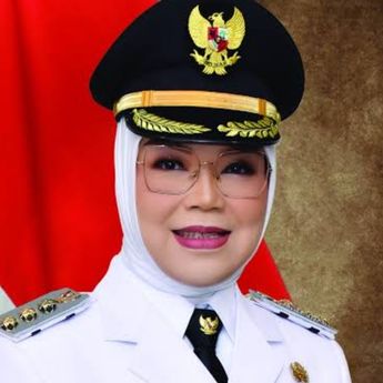 Bupati Sukoharjo Etik Suryani Dibawa ke Jakarta Usai Terjaring OTT KPK, Jalani Pemeriksaan Lanjutan