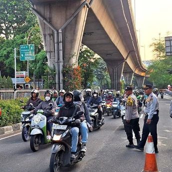 Arus Lalu Lintas Jalan Kapten Tendean Kembali Dibuka Usai Pembongkaran JPO