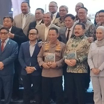 Kala Kapolri dan Jaksa Agung Duduk Bareng saat Peluncuran Buku di DPR