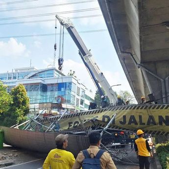 Akses Jalan Mampang Masih Ditutup, Polisi Terapkan Pengalihan Arus Lalu Lintas