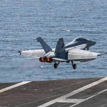 AS Luncurkan Serangan ke Sejumlah Sasaran Militer Iran di Sekitar Selat Hormuz