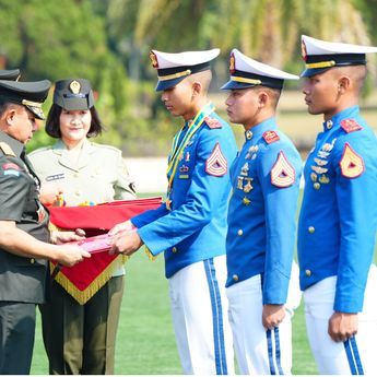 Panglima TNI Tutup Pendidikan Pertama Akademi TNI Tahun 2026 di Cilangkap