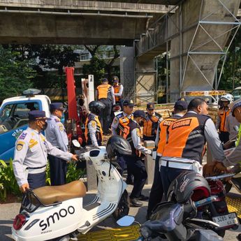 21 Motor Parkir di Trotoar Jalan Prof Dr Satrio Diangkut Dishub