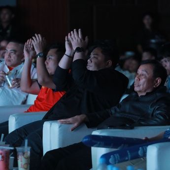 GEKRAFS Puji Nobar Panggung Bola Dunia Nusantara TV: Luar Biasa Yang Penting Spanyol Juara