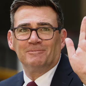Baru Dilantik Jadi PM Inggris, Andy Burnham Langsung Telepon Donald Trump