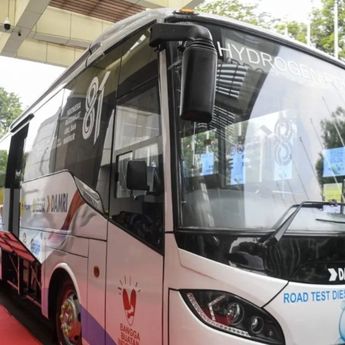 Bahlil Akan Bahas Pemanfaatan Hidrogen untuk Bus TransJakarta dengan Pramono