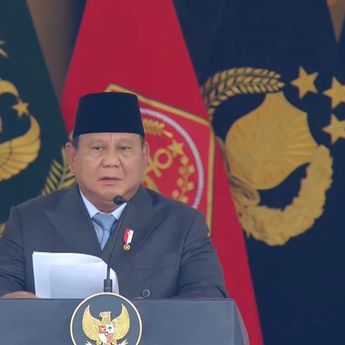 Lantik 1.177 Perwira TNI-Polri, Prabowo: Saya Bangga Angkatan Ini Terlibat Langsung Penanganan Bencana