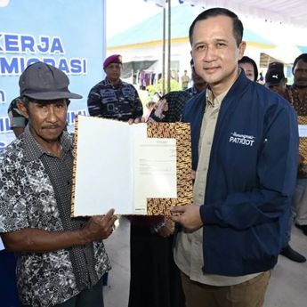 Kementrans Terbitkan 441 Sertifikat Tanah bagi Keluarga Transmigran di Simeulue