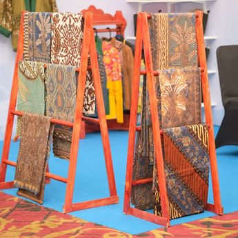 Tak Hanya Pupuk, Limbah Sawit Kini Bisa Jadi Rompi Anti Peluru hingga Batik