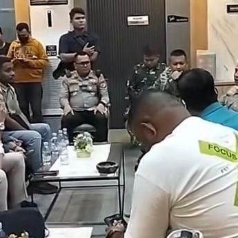 Keluarga-Rekan Korban Tewas dalam Bentrokan Jalan Tambak Geruduk Polsek