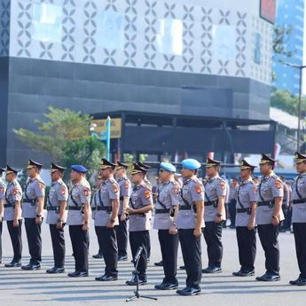 Kapolda Metro Jaya Lantik 22 Pejabat Utama dan Kapolres Baru