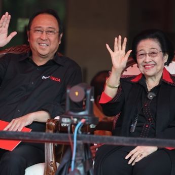 Megawati dan Deretan Tokoh Nasional Resmikan Monumen Kudatuli