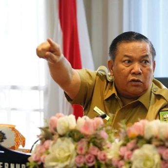 Usai Digeledah, Plt Gubernur Riau Diperiksa KPK