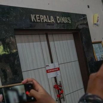 KPK Amankan 21 Orang dalam OTT Bupati Pemalang Anom Widiyantoro