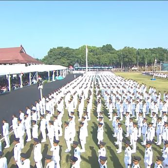Prabowo Lantik 1.204 Pamong Praja Muda IPDN