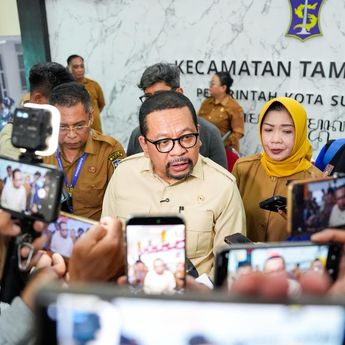 Qodari Jajal Langsung Digitalisasi Perlinsos: Verifikasi Bansos Kini Cepat, Akurat, dan Berbasis Data