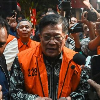 KPK Tahan 4 Tersangka Kasus Dugaan Korupsi Komisi Asuransi Jasindo
