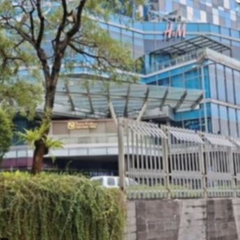 Mal-Mal Besar Mulai Dipasangi Pagar, Kokas hingga Pakuwon Buka Suara soal Alasannya