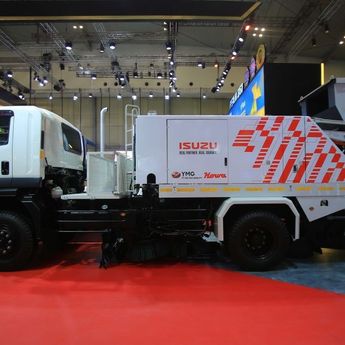 Isuzu GIGA FVR Road Sweeper Hadir di GIIAS 2026, Dukung Kota Lebih Bersih