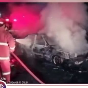 VIDEO: Mobil Ludes Terbakar di Lampung Selatan