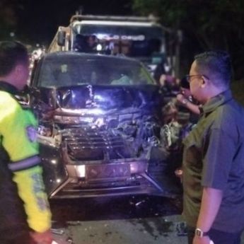 Mobil Pendakwah KH Anwar Zahid Kecelakaan di Bojonegoro