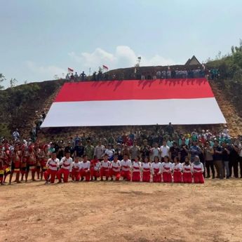 Bukti Nasionalisme, 3.000 Bendera Merah Putih Terbentang di Perbatasan RI-Malaysia