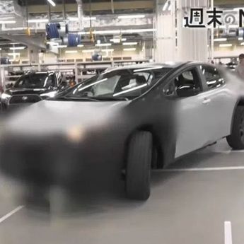 Toyota Corolla 2027 Mulai Terungkap, Disiapkan dengan Opsi Hybrid dan Listrik