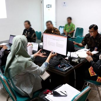 Pemprov DKI Denda 4 Perusahaan Rp10 Juta karena Buang Sampah ke TPS Liar