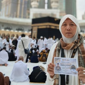 Kapolri Berangkatkan Umroh Gratis Guru TK-TPA Indramayu: "Ini Anugerah Tak Terduga"