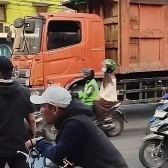 Pelajar Tewas Ditabrak Truk di Depan RS Polri