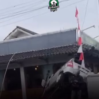 Kecelakaan Maut di Subang Tewaskan 1 Orang, Mobil Sampai Hancurkan Rumah Warga