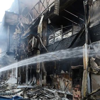 Serangan Rusia di Kiev Tewaskan 13 Orang, Puluhan Warga Terluka