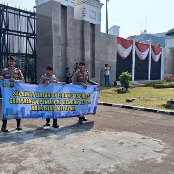 Polisi Kerahkan 633 Personel Kawal Aksi Warga di Depan Gedung DPR RI