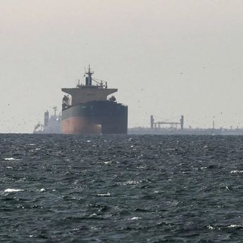 Iran Perketat Aturan Kapal yang Melintas di Selat Hormuz