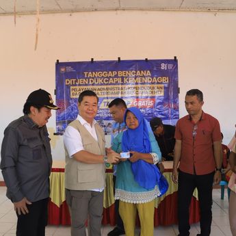 Jemput Bola Tanggap Darurat Gempa NTT, Dukcapil Terjunkan Tim ke Lokasi Bencana di 7 Kabupaten