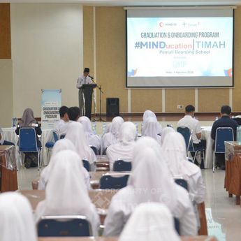 Yang Digali Bukan Hanya Mineral, tetapi Juga Harapan