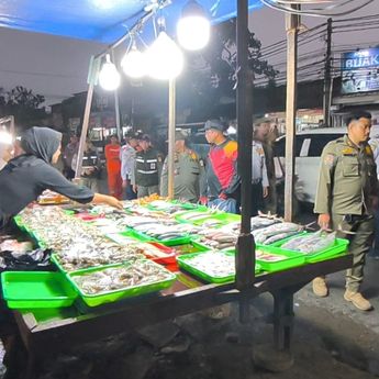 Mulai 31 Agustus, Pedagang Kramat Jati Tak Boleh Lagi Jualan di Trotoar