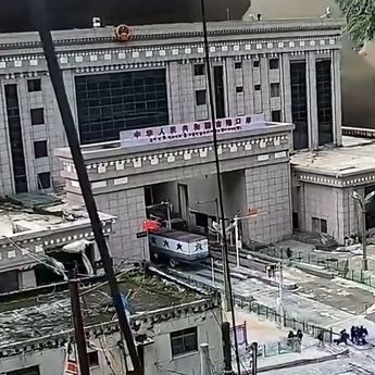 Banjir Bandang di Perbatasan China-Nepal Tewaskan 22 Orang, 384 Turis Hilang