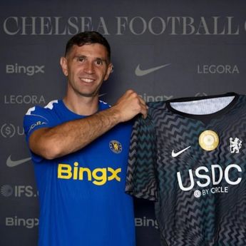 Chelsea Resmi Rekrut Emiliano Martinez dari Aston Villa