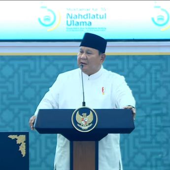 Prabowo Terima Kartu Anggota NU di Penutupan Muktamar ke-35